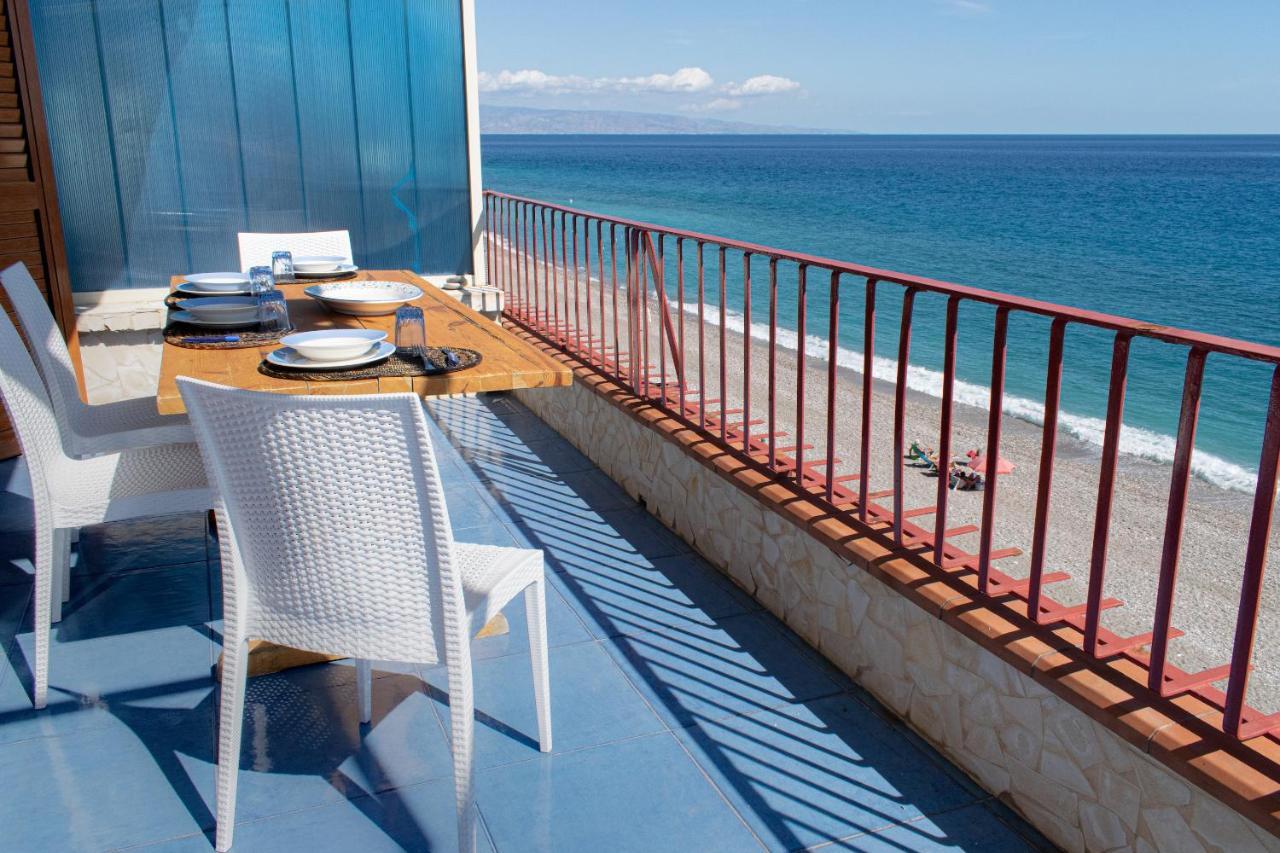 Beach House Acquamarina Letojanni Ngoại thất bức ảnh